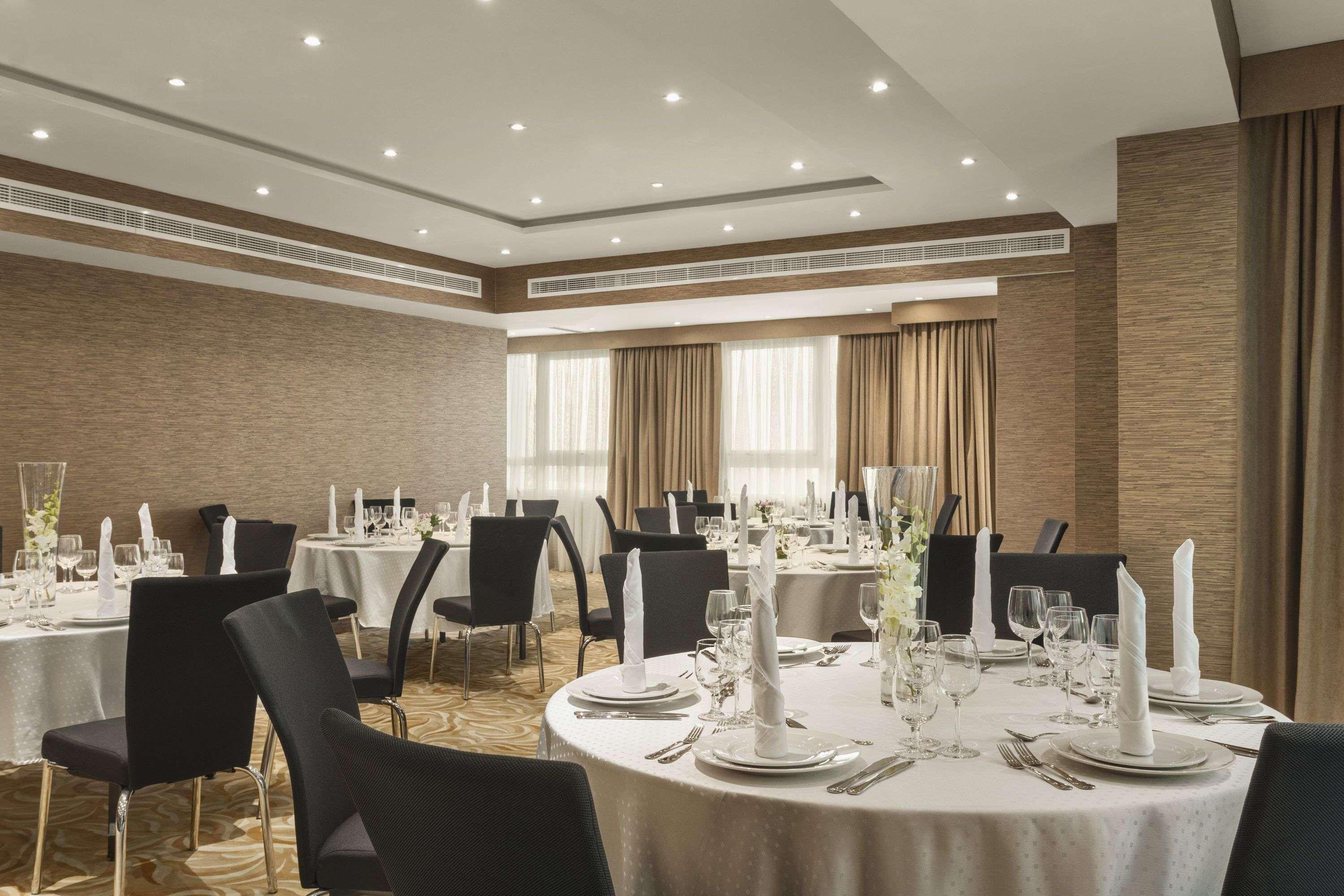 Hawthorn Extended Stay By Wyndham Abu Dhabi City Center Buitenkant foto