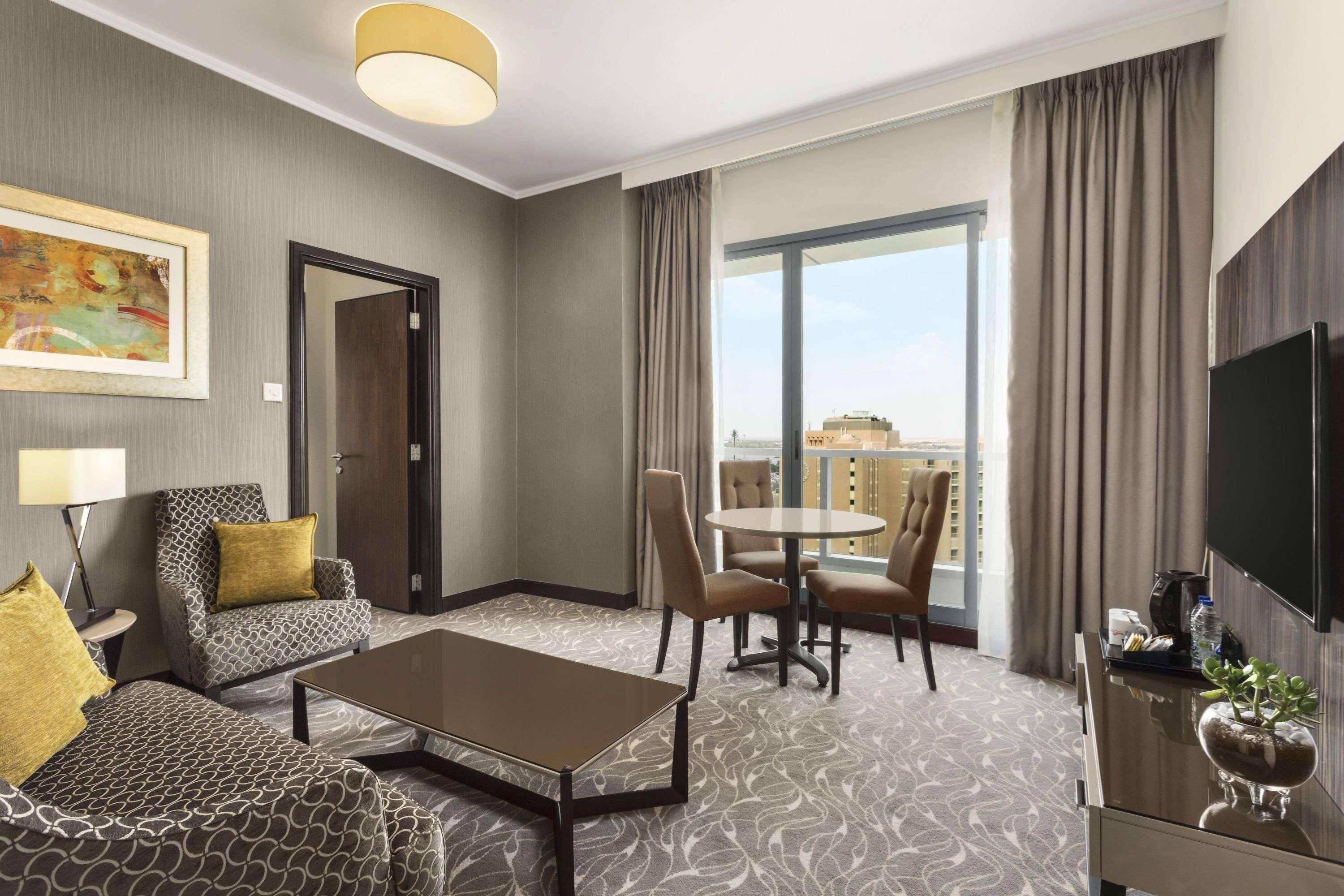 Hawthorn Extended Stay By Wyndham Abu Dhabi City Center Buitenkant foto