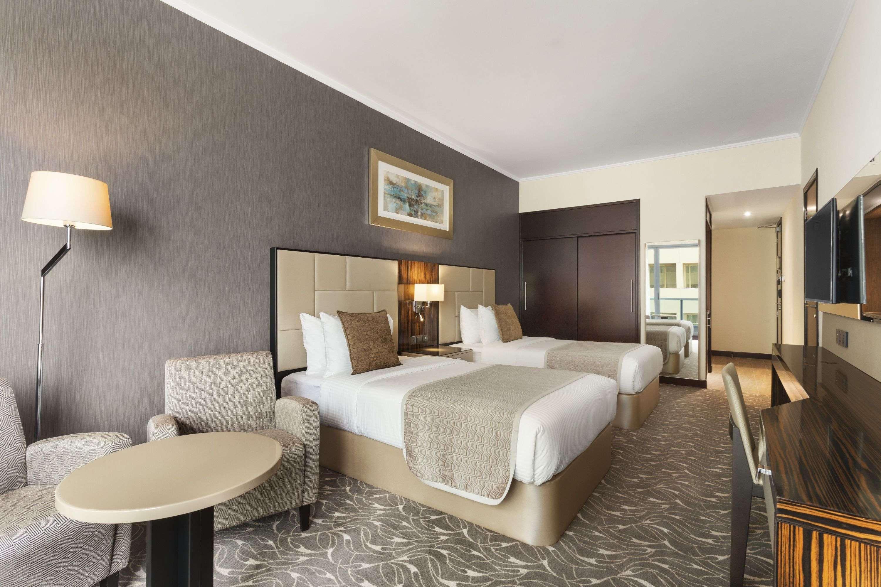 Hawthorn Extended Stay By Wyndham Abu Dhabi City Center Buitenkant foto