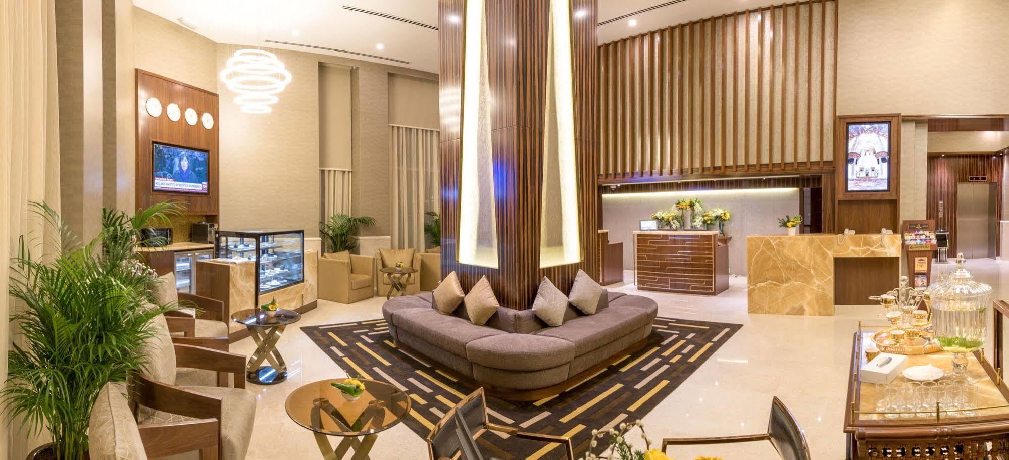Hawthorn Extended Stay By Wyndham Abu Dhabi City Center Buitenkant foto