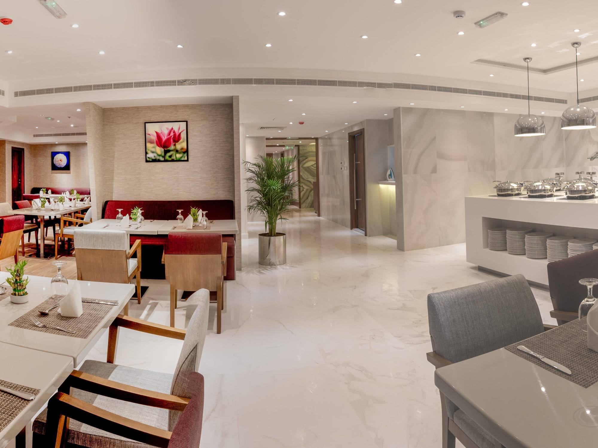 Hawthorn Extended Stay By Wyndham Abu Dhabi City Center Buitenkant foto