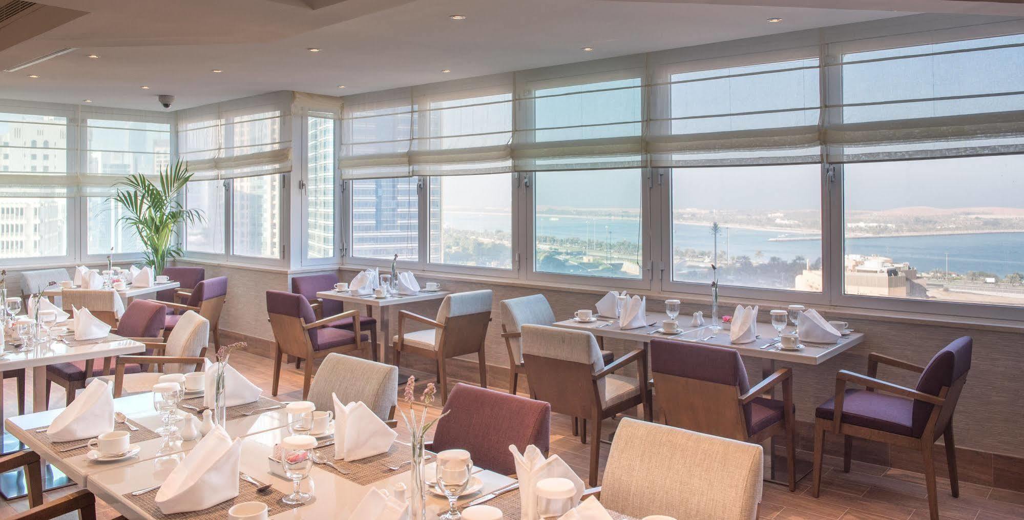 Hawthorn Extended Stay By Wyndham Abu Dhabi City Center Buitenkant foto