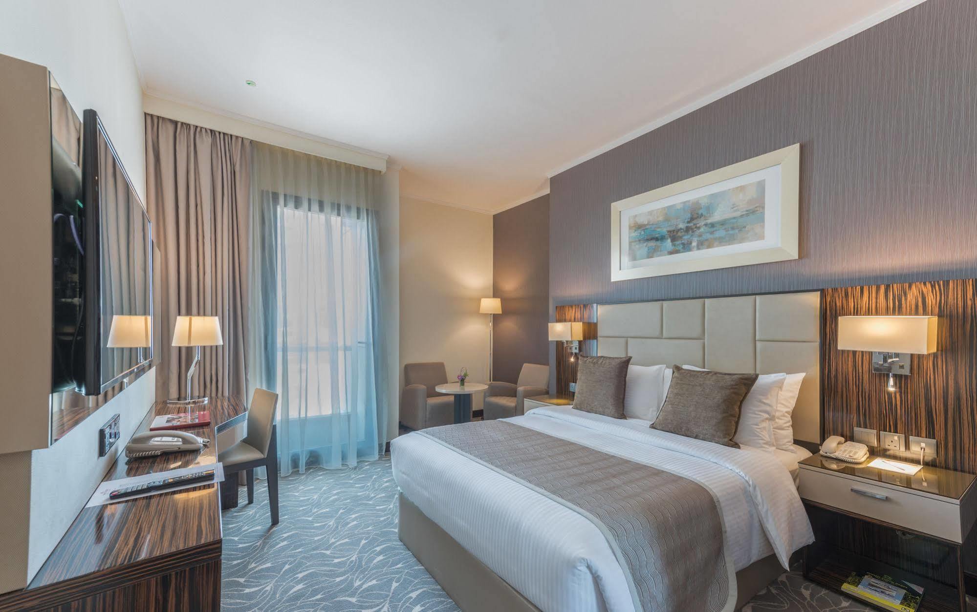 Hawthorn Extended Stay By Wyndham Abu Dhabi City Center Buitenkant foto